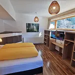 Haus Viktoria Apartamento *